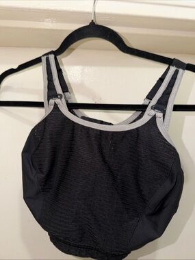 Glamorise Black Sports Bra with Gray Trim